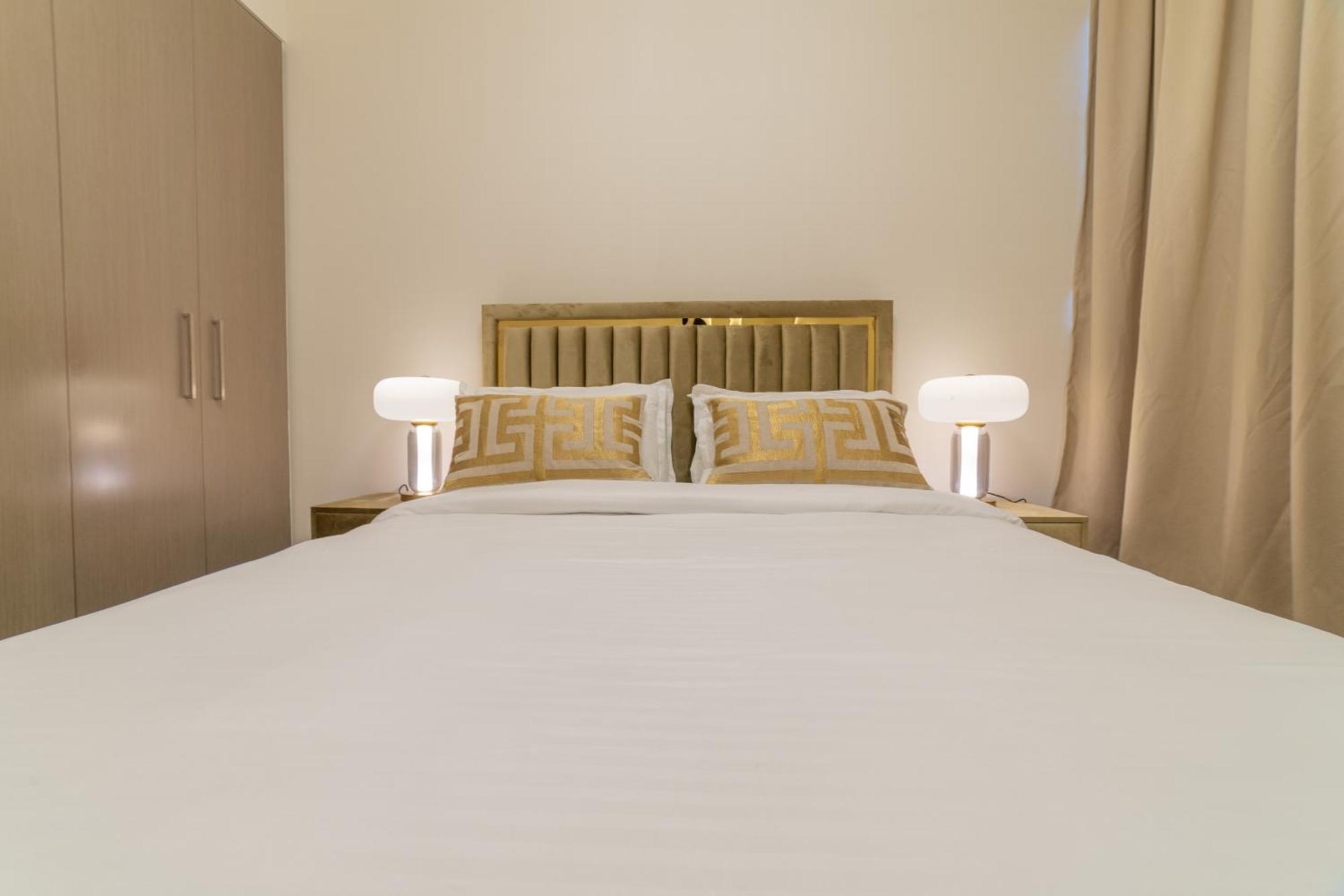 First Class 2Br With Full Dubai Boulevard View ภายนอก รูปภาพ